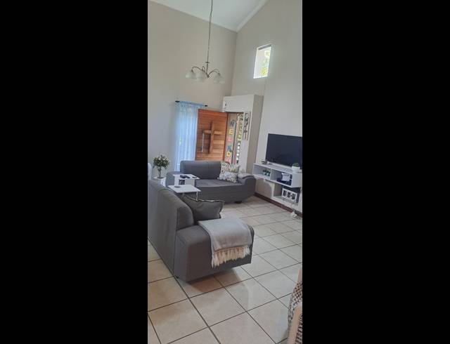 2 BEDROOM TOWNHOUSE FOR SALE IN WATERVAL EAST